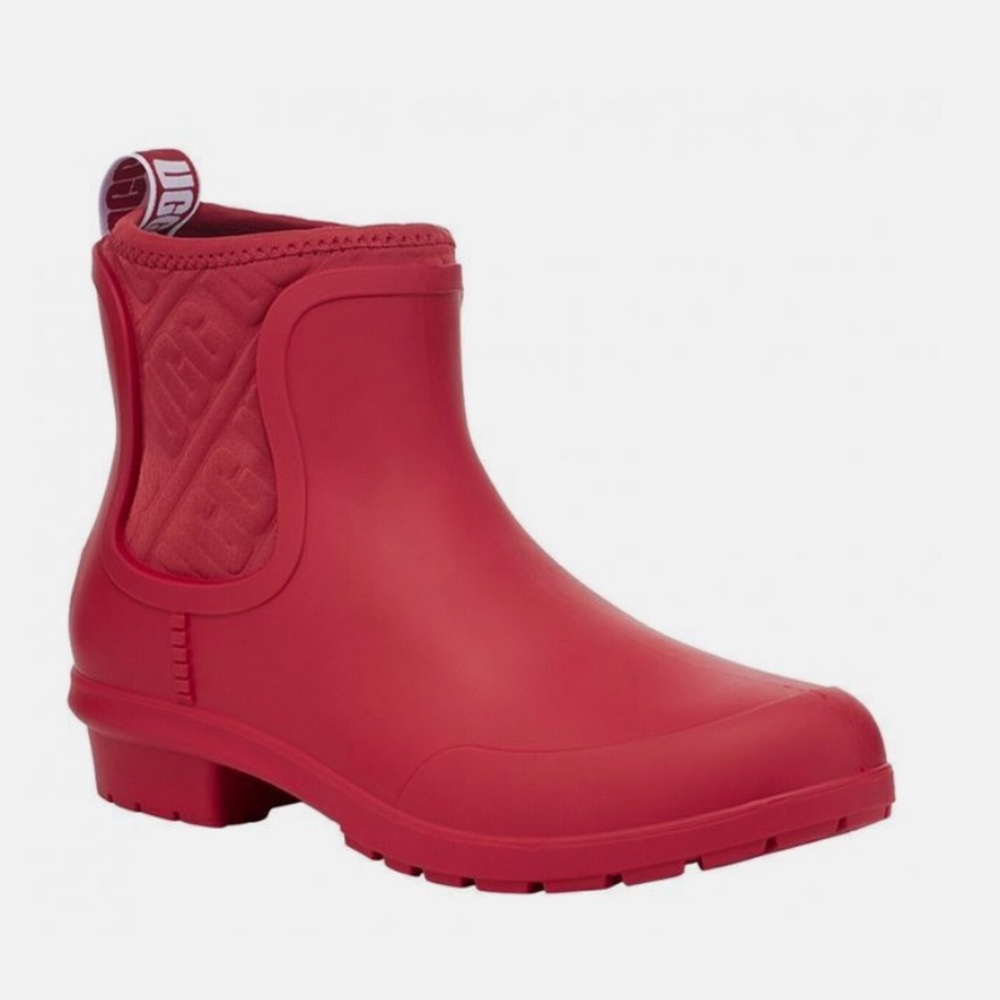 UGG Women's Chevonne Ankle Boot, Ribbon Red NWT Size 7